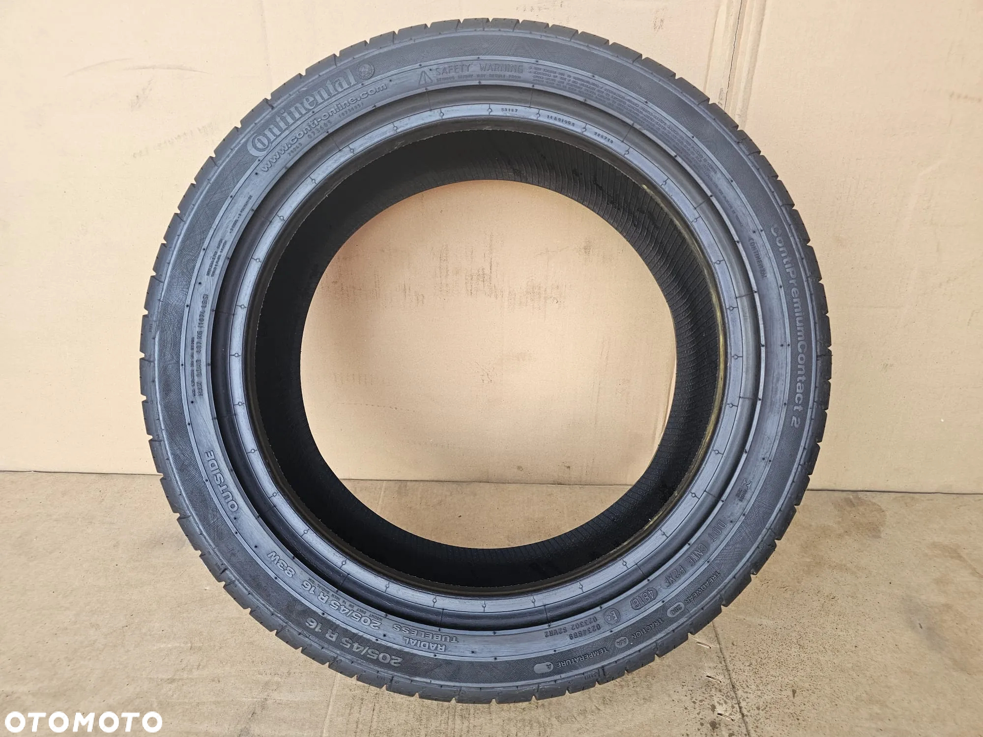 (O103) 205/45R16 83W 7,3mm 16r / Continental ContiPremiumContact 2 - 4