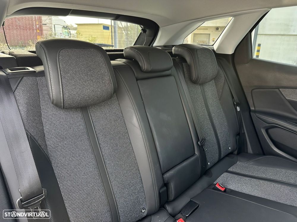 Peugeot 3008 1.5 BlueHDi Allure - 10