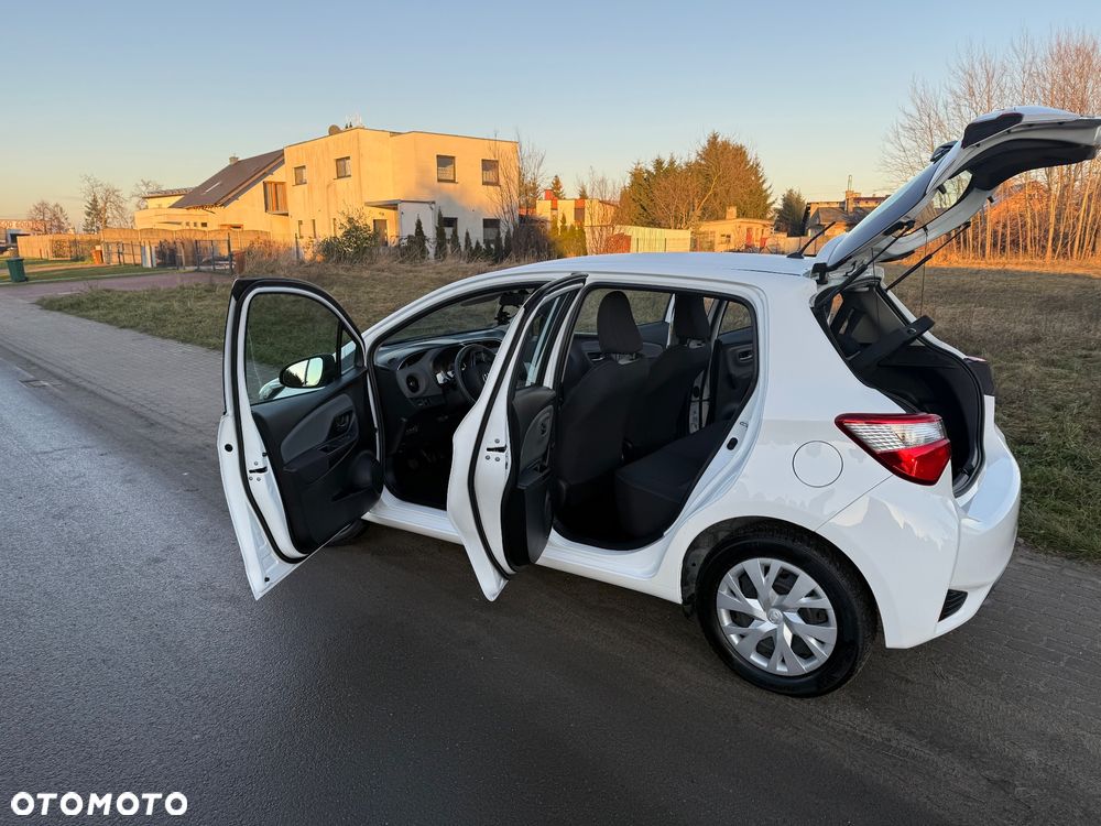 Toyota Yaris 1.0 Premium - 3