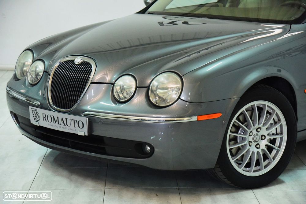 Jaguar S-Type 2.7 D V6 Executive Auto. - 2