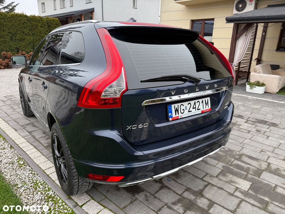Volvo XC 60 D5 AWD Geartronic Summum - 8