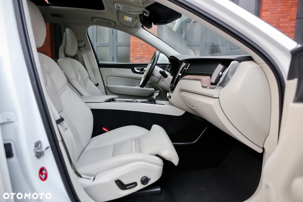 Volvo XC 60 T5 Geartronic Inscription - 25