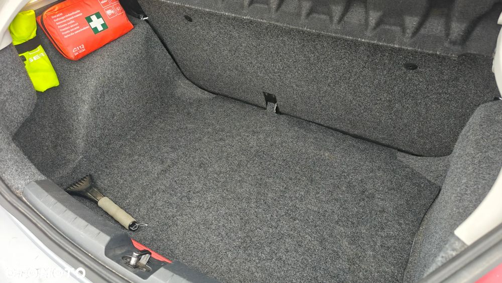 Seat Ibiza SC 1.4 16V Reference - 15