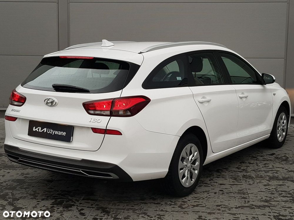 Hyundai i30 1.5 DPI Classic + - 11