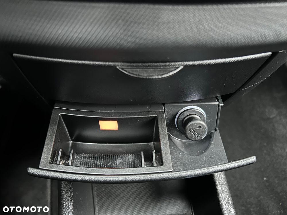 Kia Ceed - 31