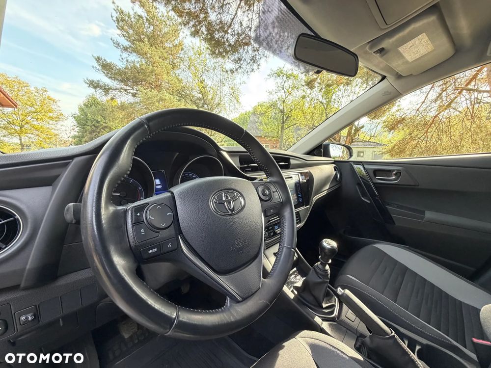 Toyota Auris 1.6 D-4D Edition S+ - 18