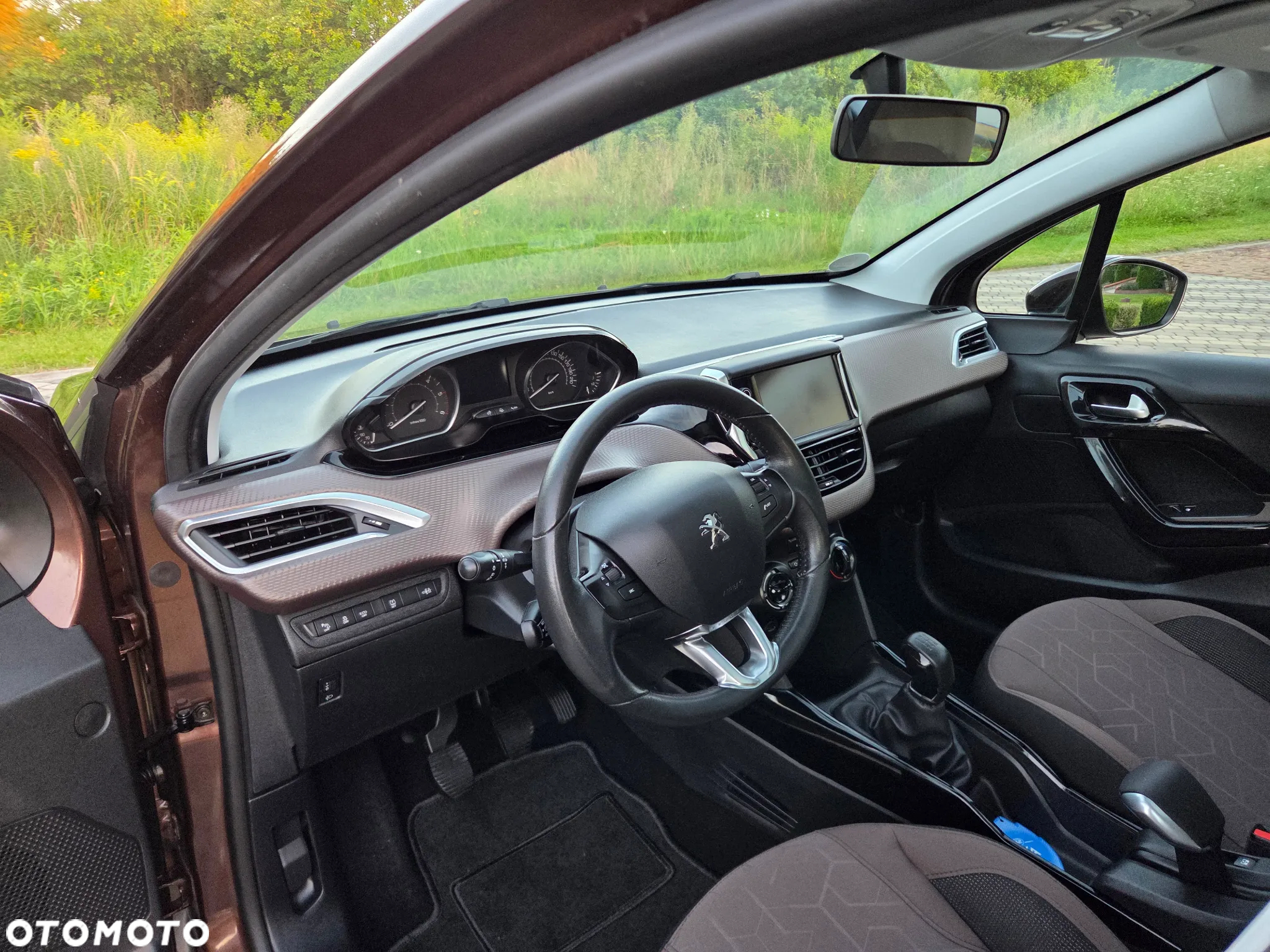 Peugeot 2008 e-HDi FAP 92 STOP & START Allure - 27
