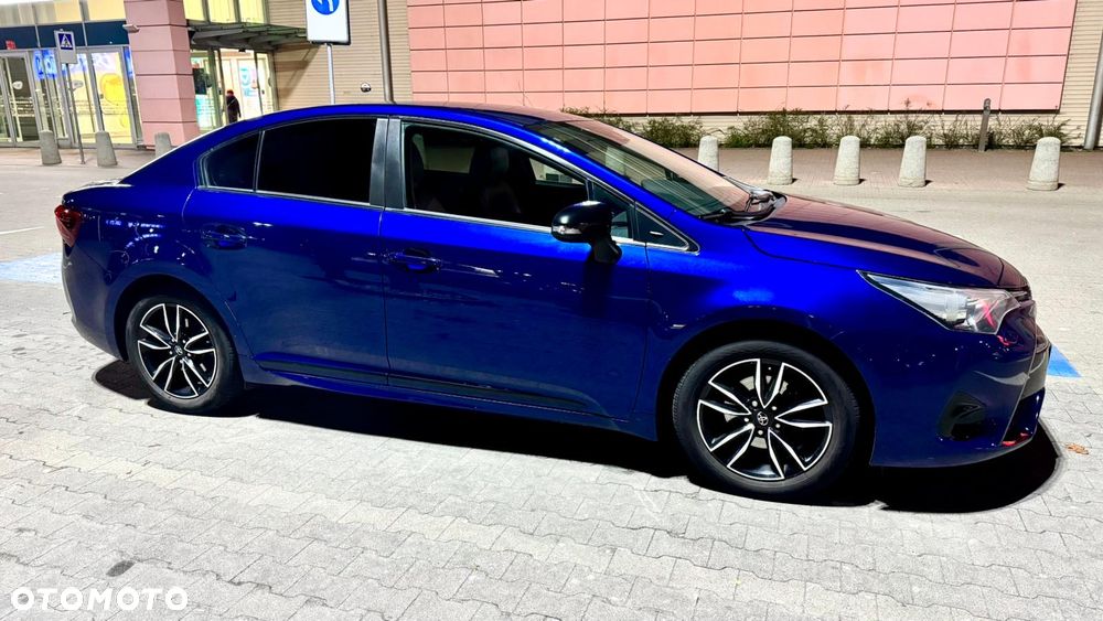 Toyota Avensis 2.0 Selection MS - 12