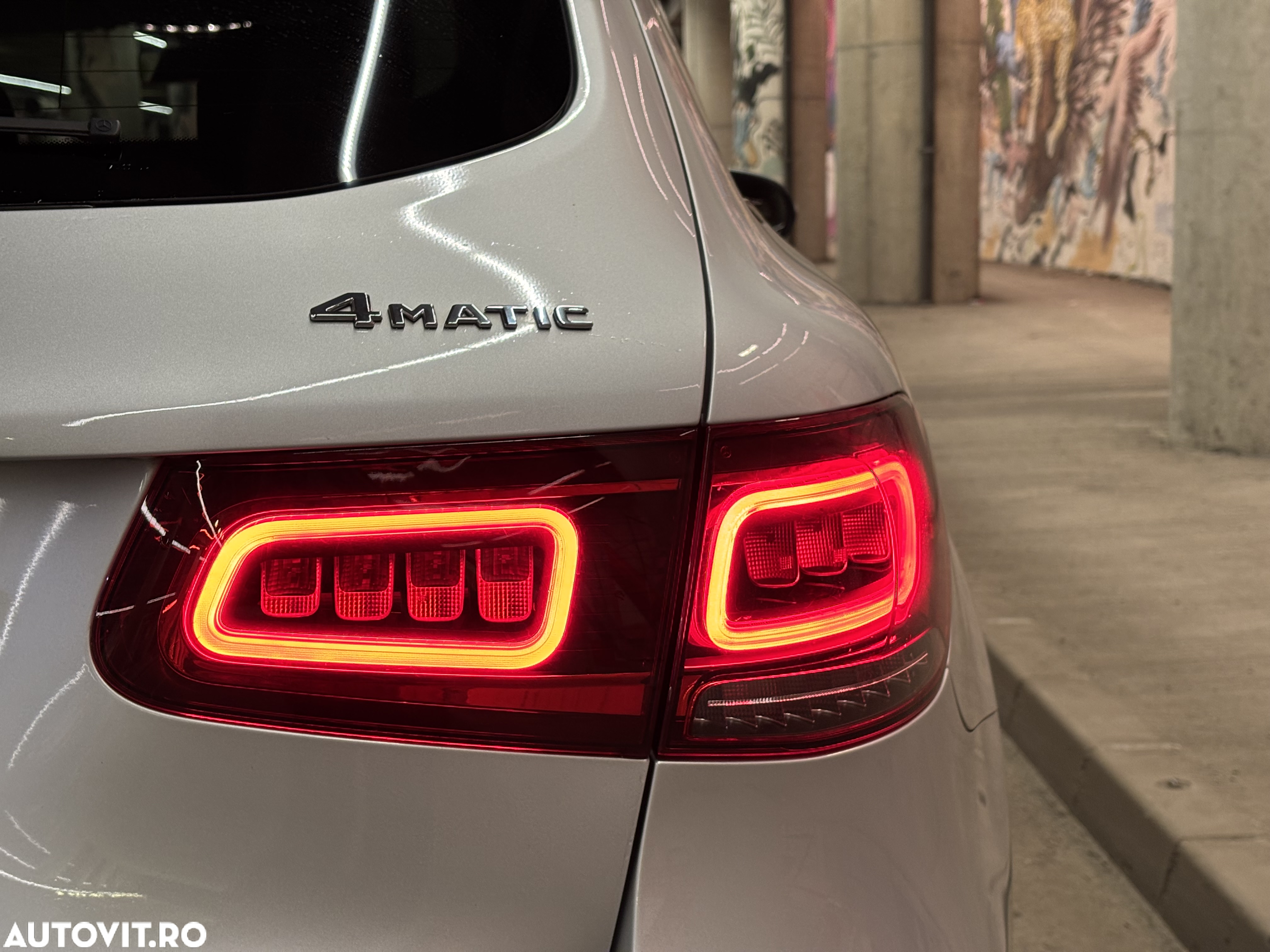 Mercedes-Benz GLC 300 e 4Matic 9G-TRONIC AMG Line Plus - 16