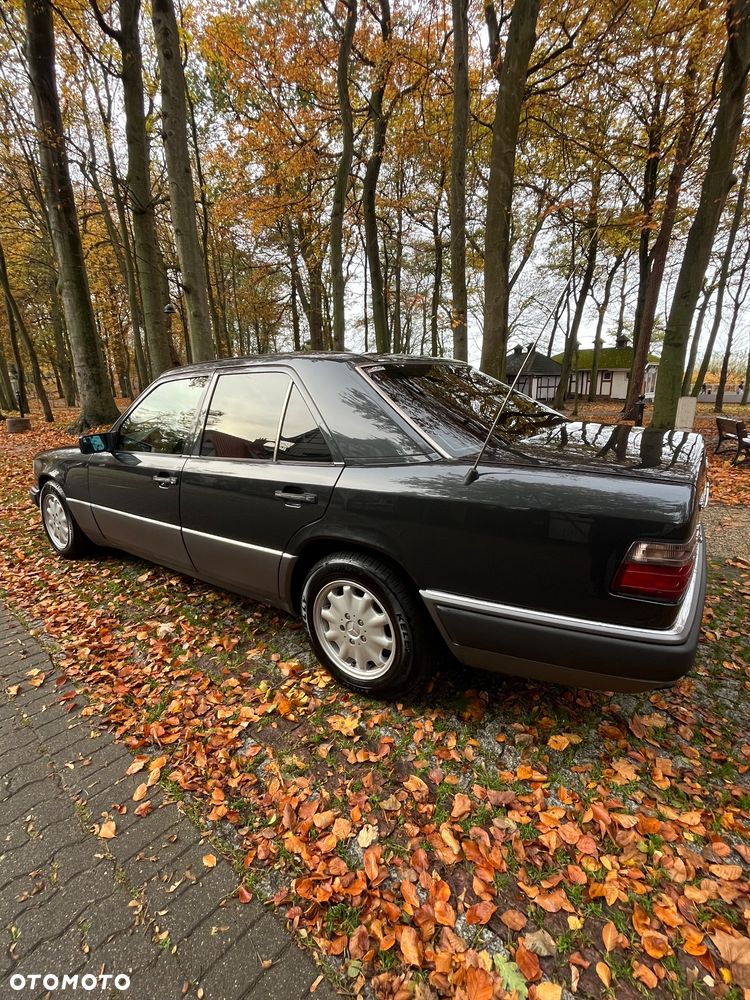Mercedes-Benz W124 (1984-1993) - 18
