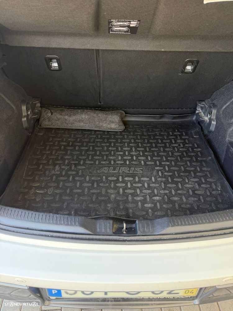 Toyota Auris - 15