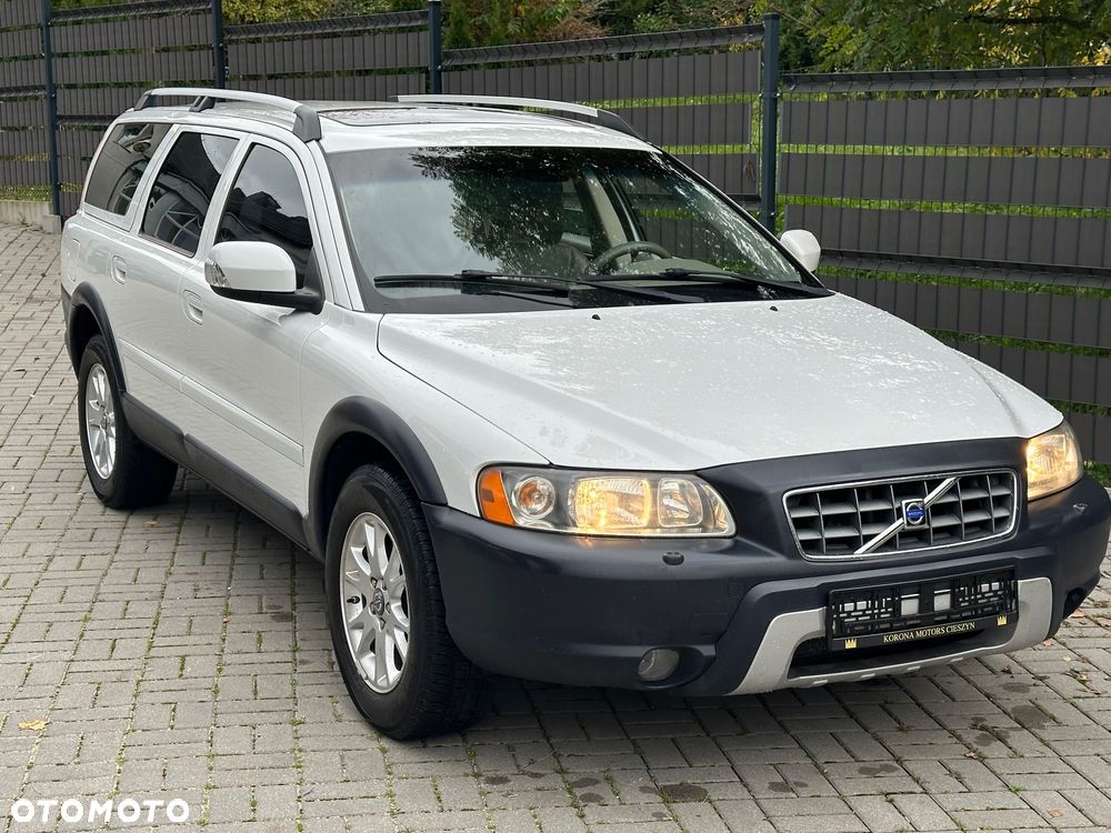 Volvo XC 70 AWD Momentum - 1