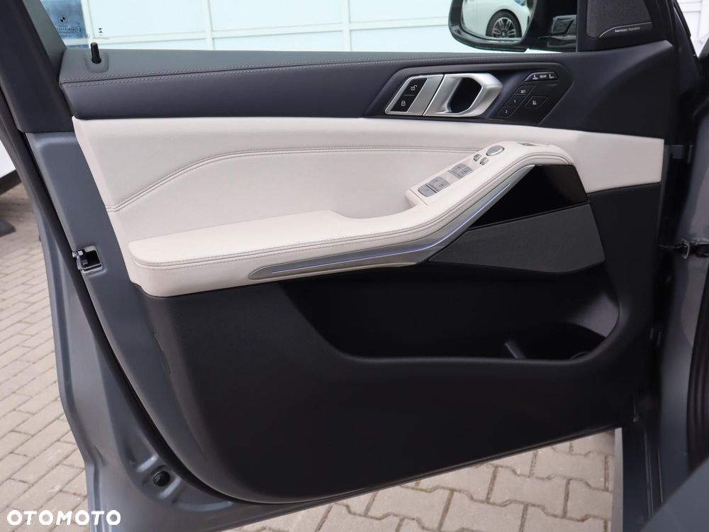 BMW X7 - 21