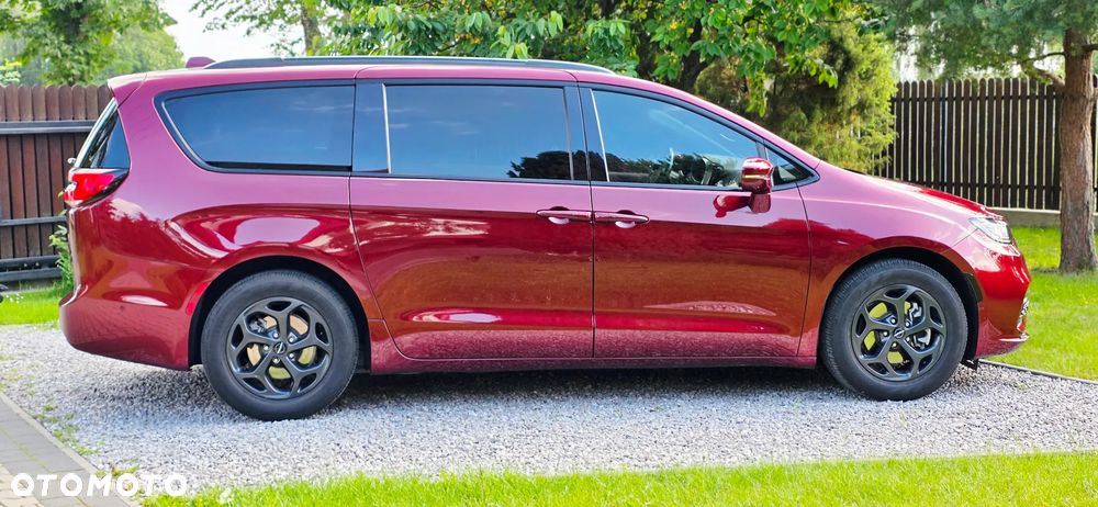 Chrysler Pacifica - 8