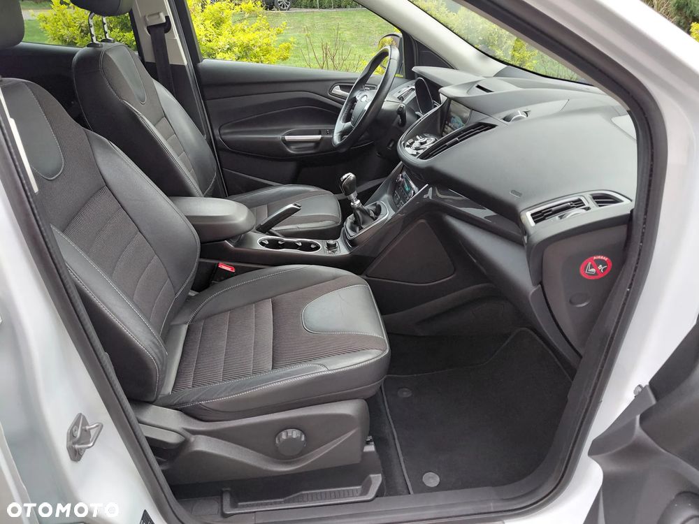 Ford Kuga 2.0 TDCi 4x4 Individual - 25