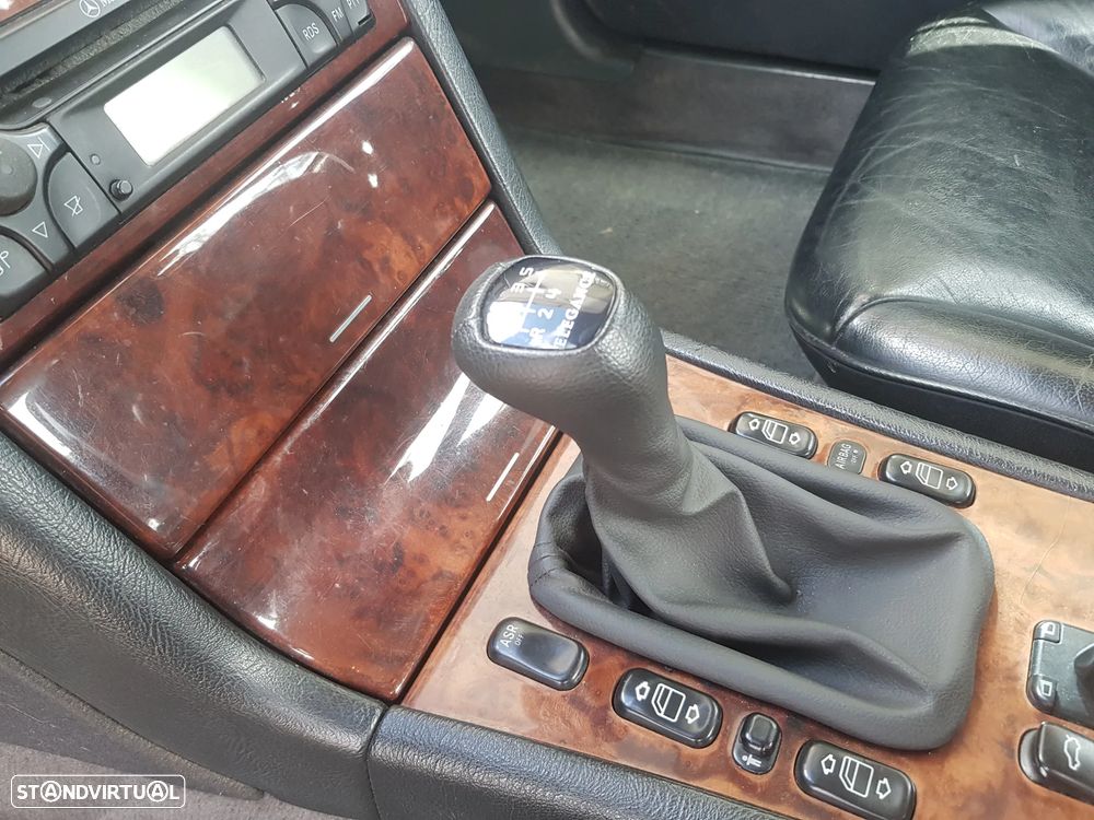 Mercedes-Benz E 220 CDI Classic - 10