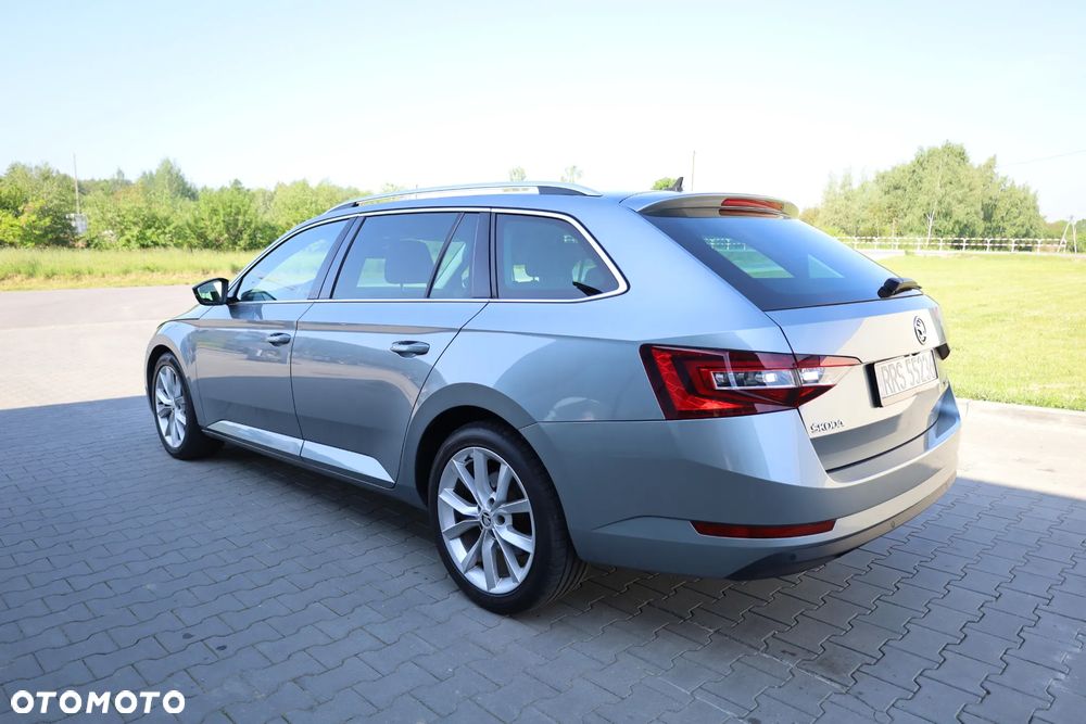 Skoda Superb 2.0 TDI DSG Style - 7