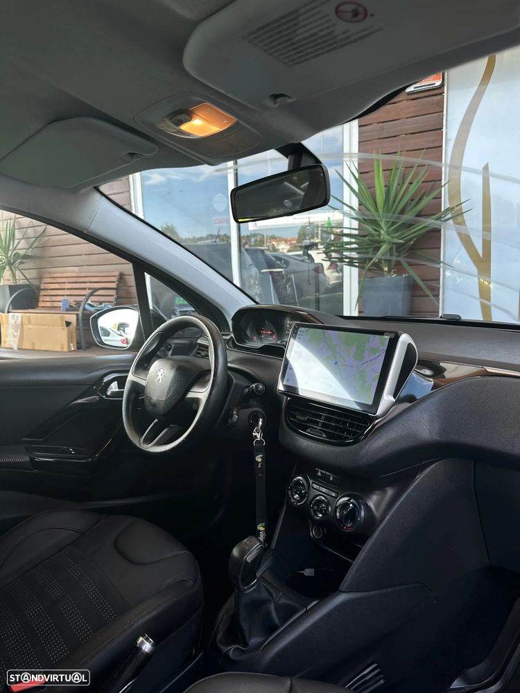 Peugeot 208 HDi 68 Access - 22