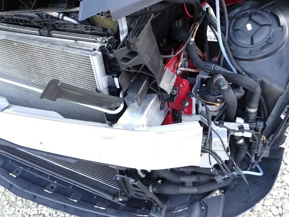 Mercedes-Benz GLA - 18