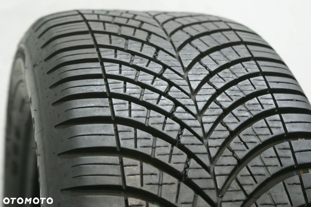 215/55R17 GOODYEAR VECTOR 4SEASONS G3 + , 7,4mm 2024r B3459 - 2