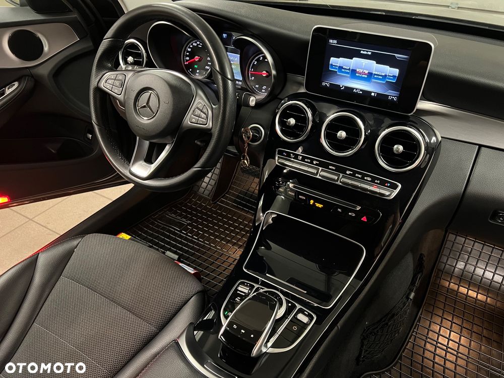 Mercedes-Benz Klasa C 180 9G-TRONIC - 28