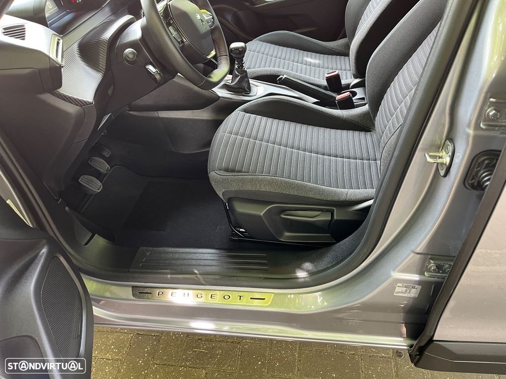Peugeot 2008 1.2 PureTech Active Pack - 8