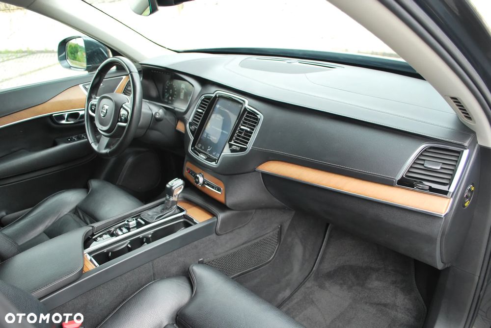 Volvo XC 90 D5 AWD Inscription 7os - 17