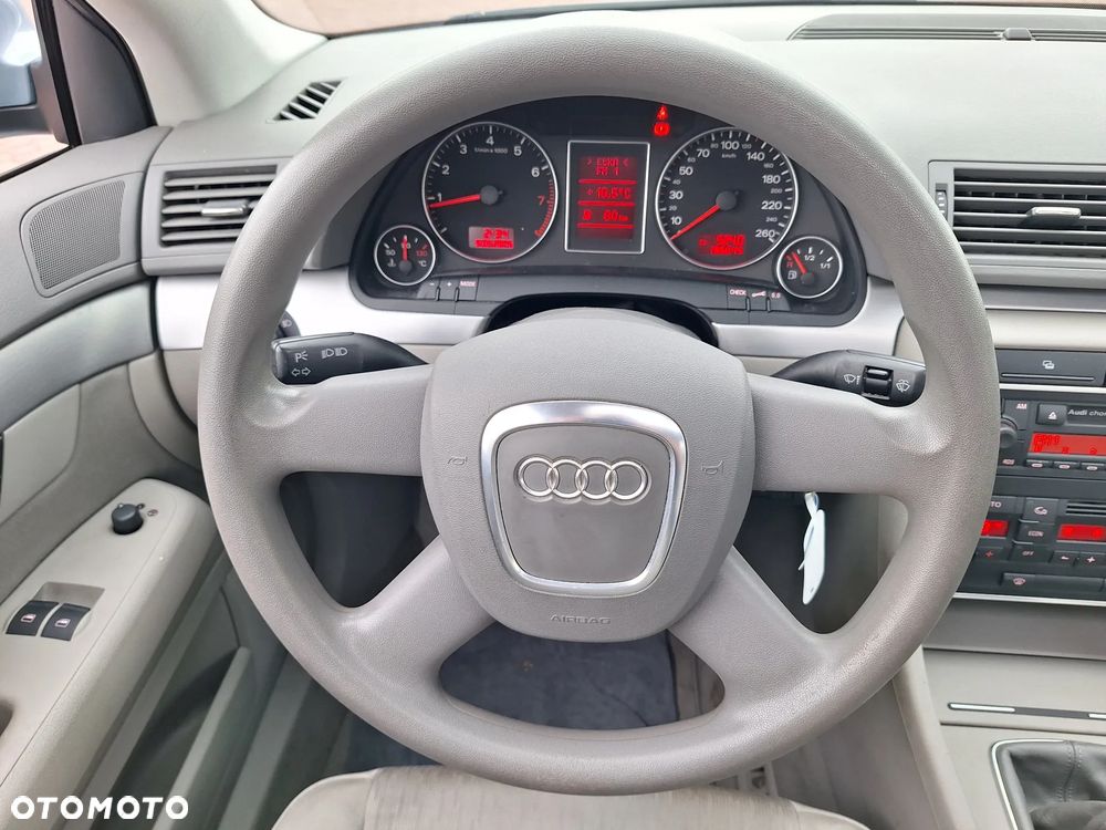 Audi A4 Limousine - 24