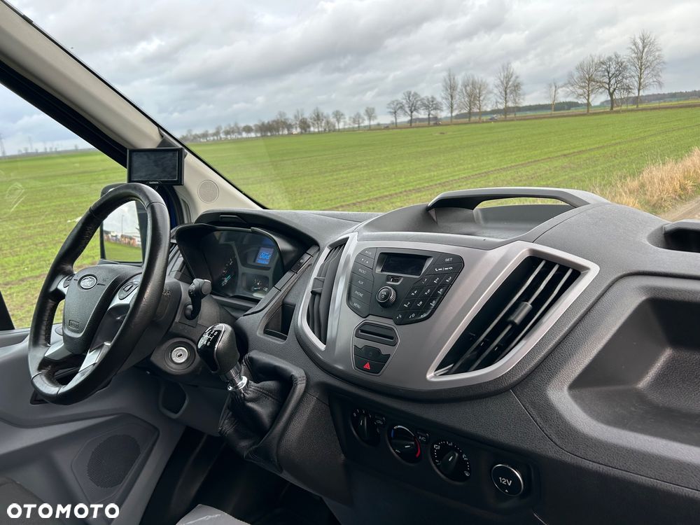 Ford Transit - 39
