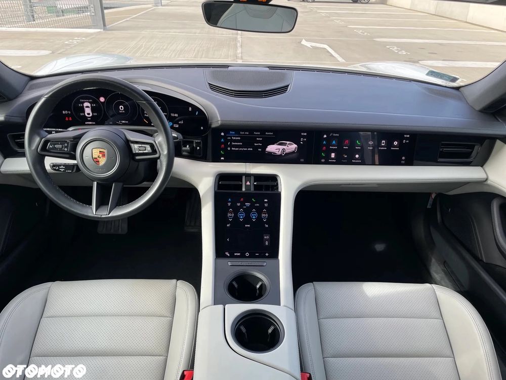 Porsche Taycan Performance Plus - 25