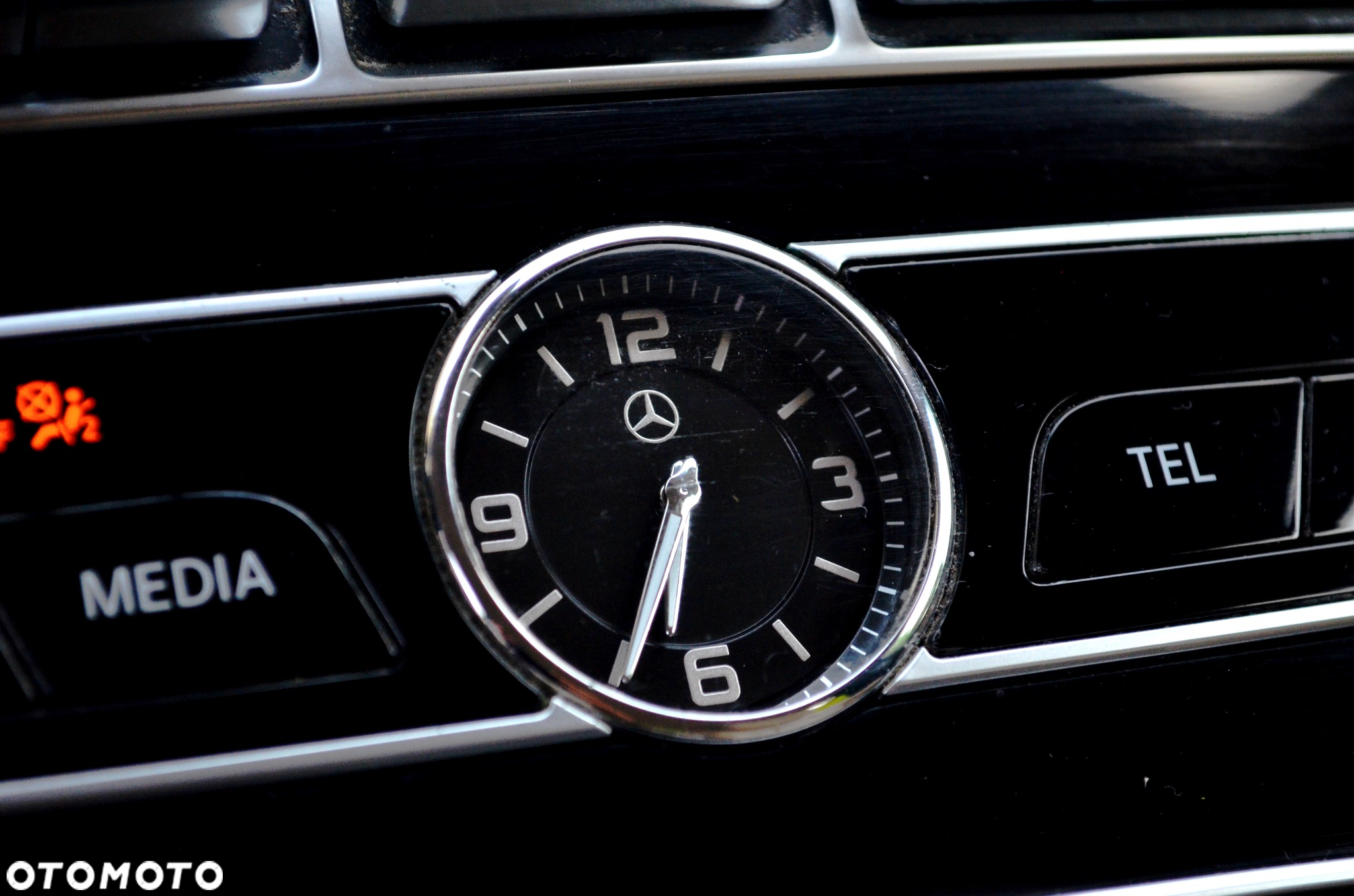 Mercedes-Benz Klasa E 200 d T 9G-TRONIC Exclusive - 13