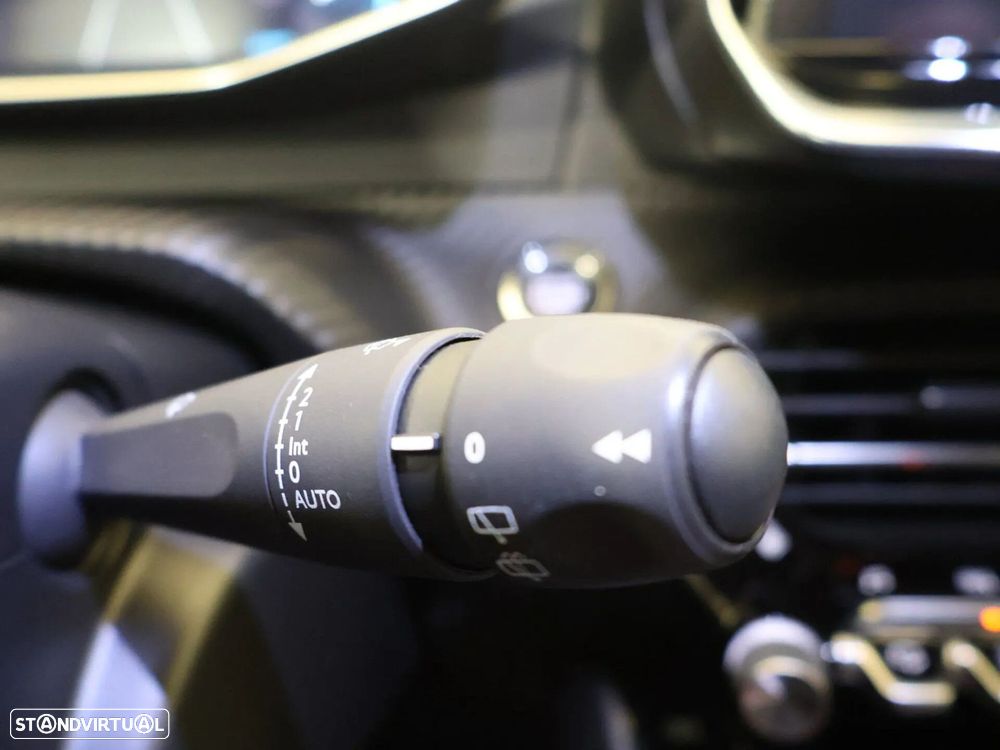 Peugeot e-2008 50 kWh Allure Pack - 27