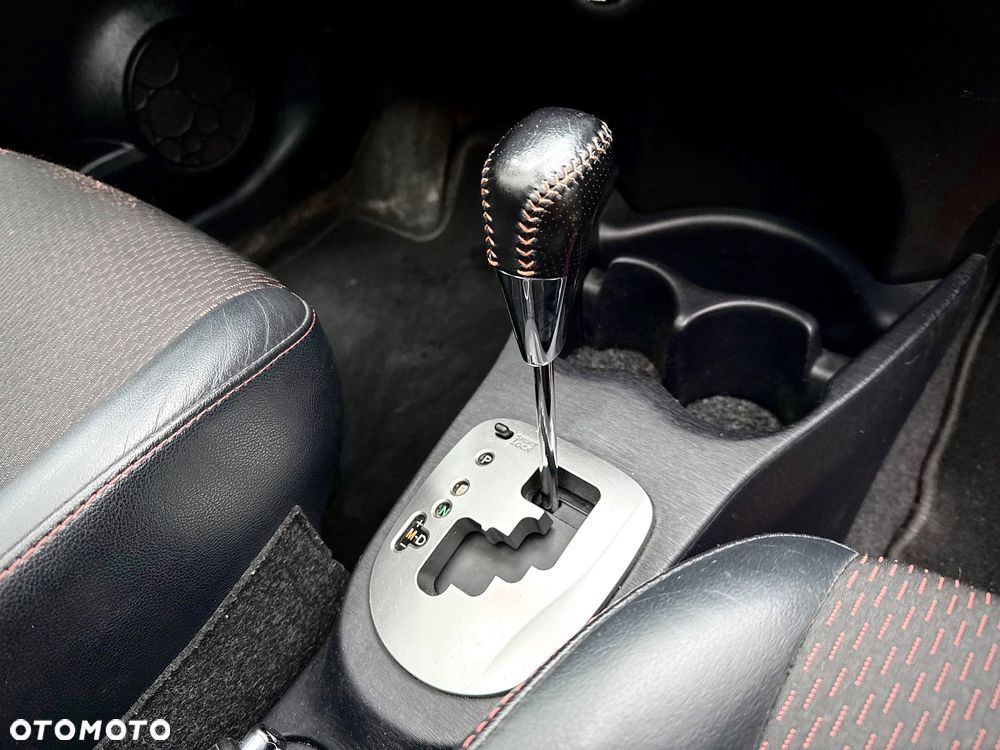 Toyota Yaris - 16