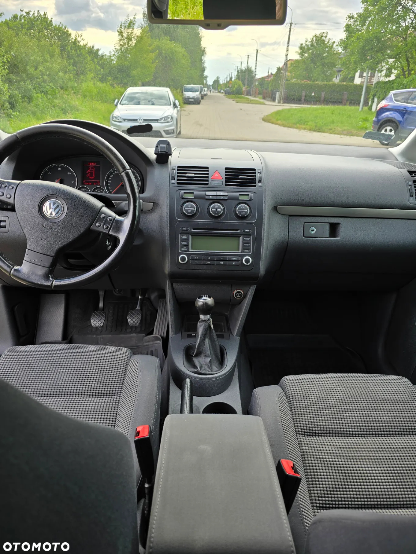 Volkswagen Touran - 5