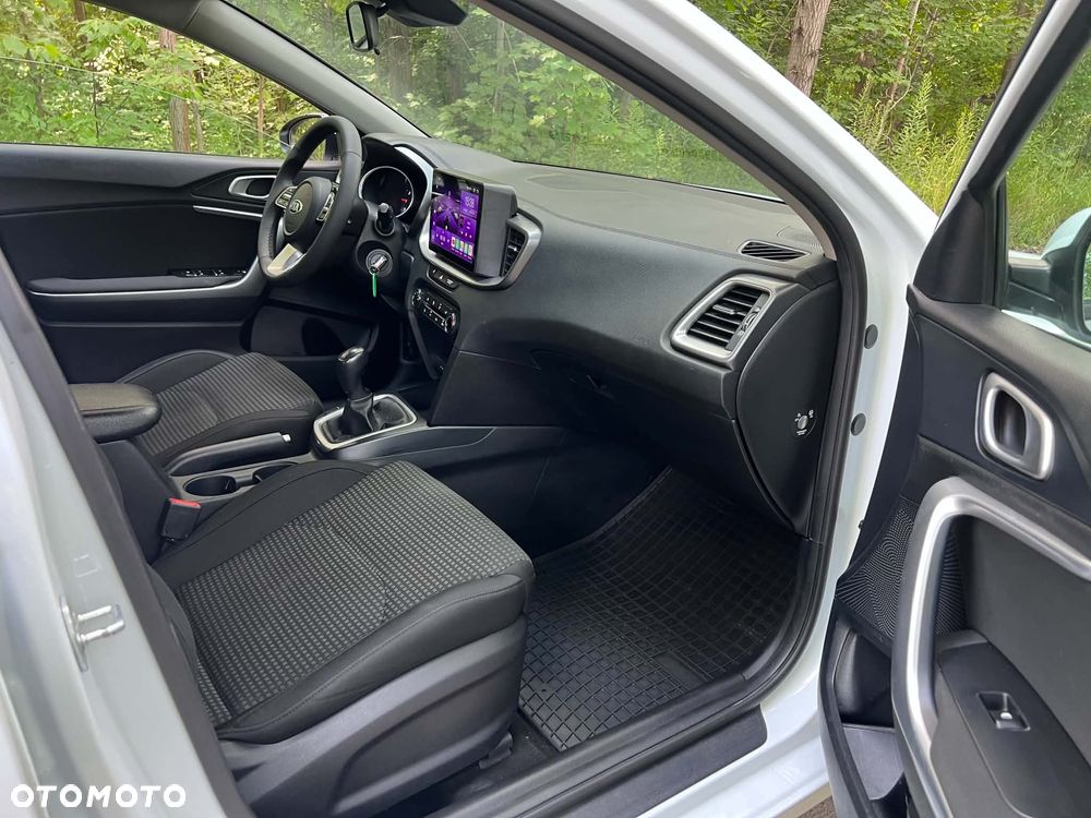 Kia Ceed 1.4 T-GDI L - 6