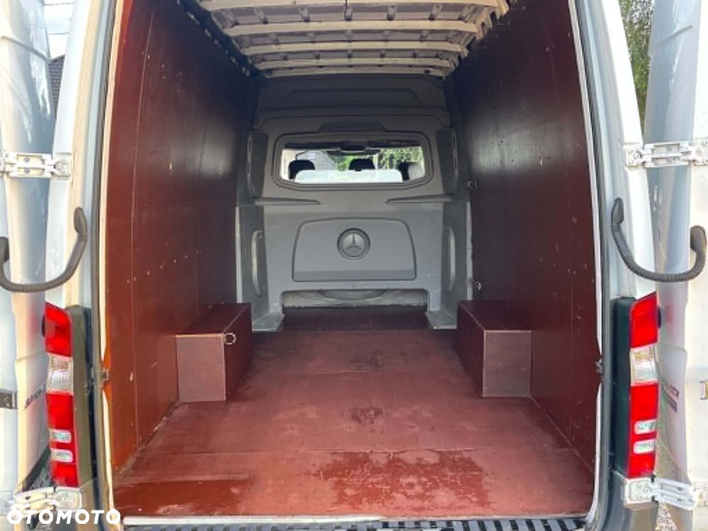 Mercedes-Benz Sprinter - 28