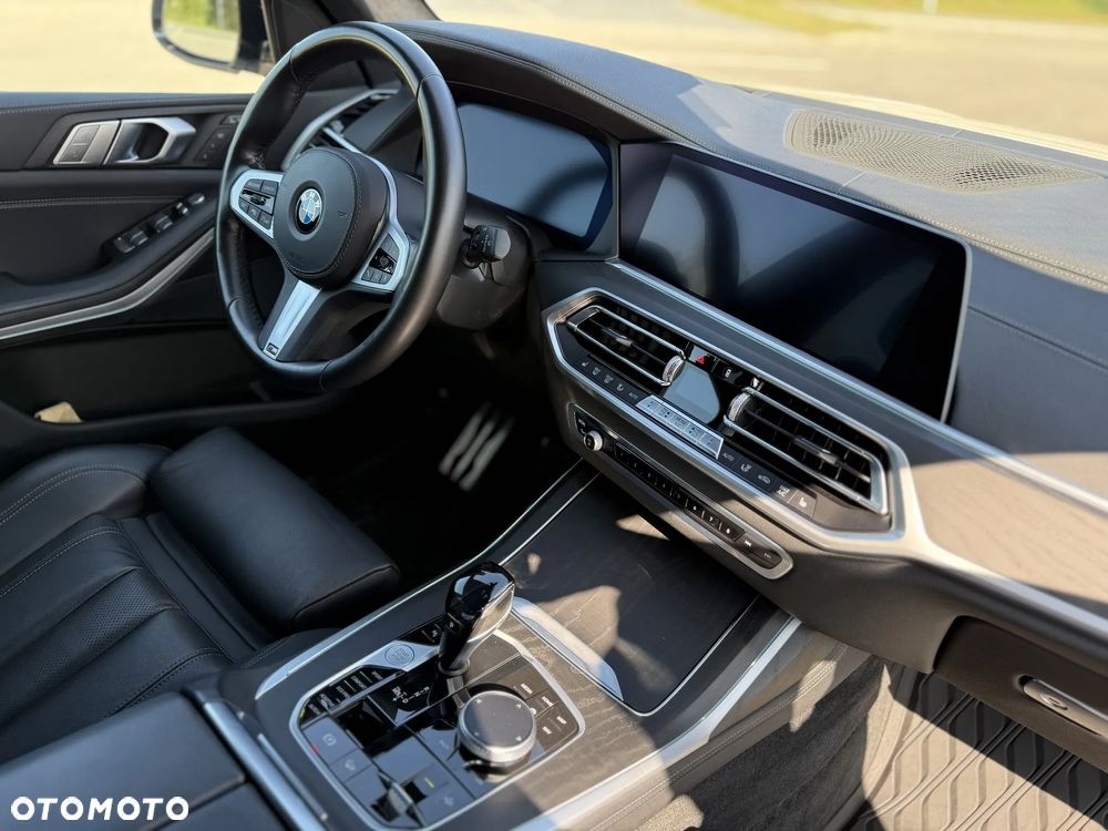 BMW X7 xDrive40d mHEV - 17