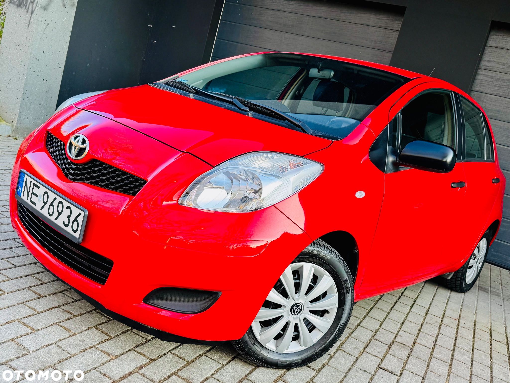 Toyota Yaris 1.0 Luna - 1