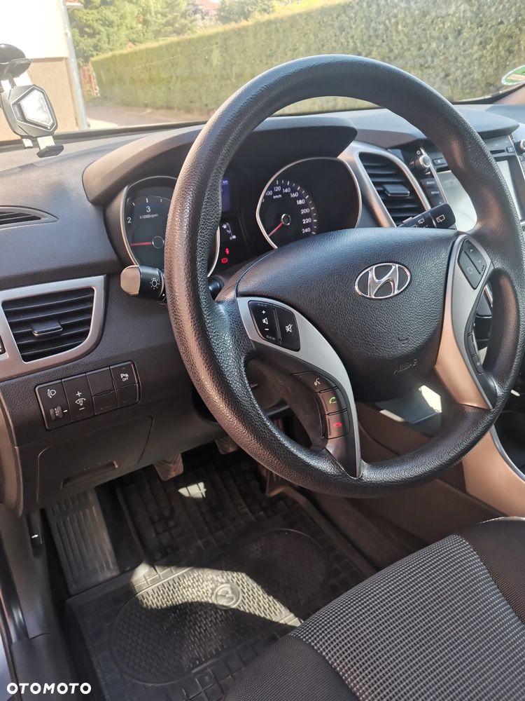Hyundai i30 i30cw 1.4 CRDi Advantage - 9