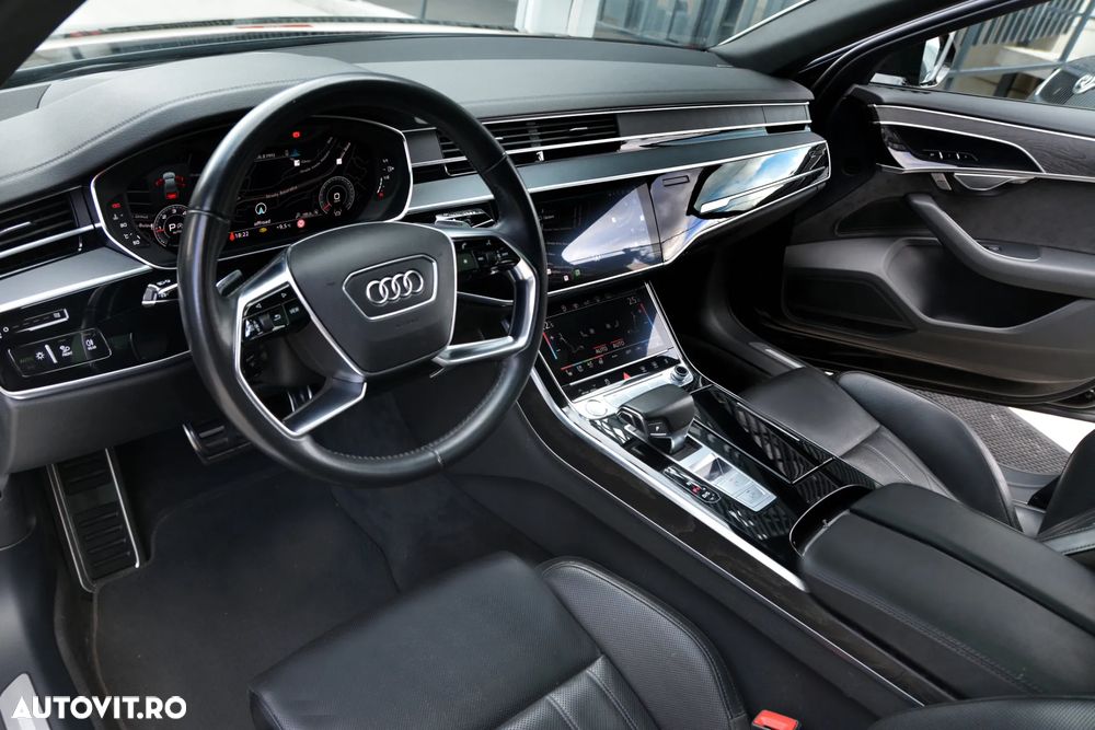 Audi A8 - 7