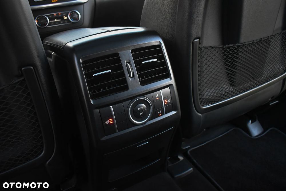 Mercedes-Benz ML 350 BlueTEC 4-Matic - 9