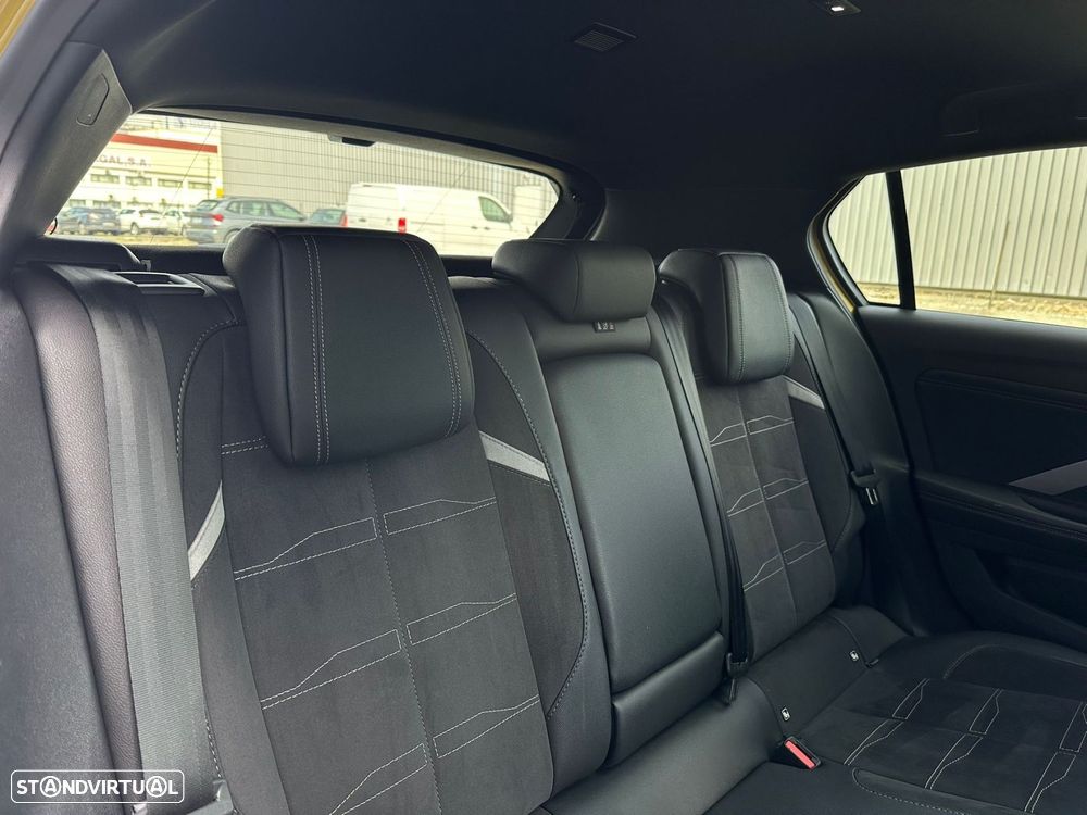 Opel Astra Ultimate - 10