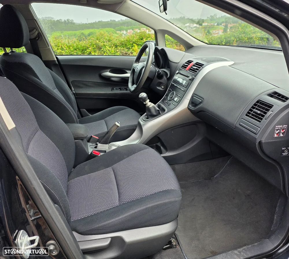 Toyota Auris 1.4 D-4D AC - 13