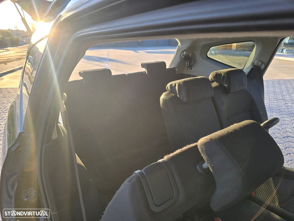 Nissan Qashqai +2 - 16