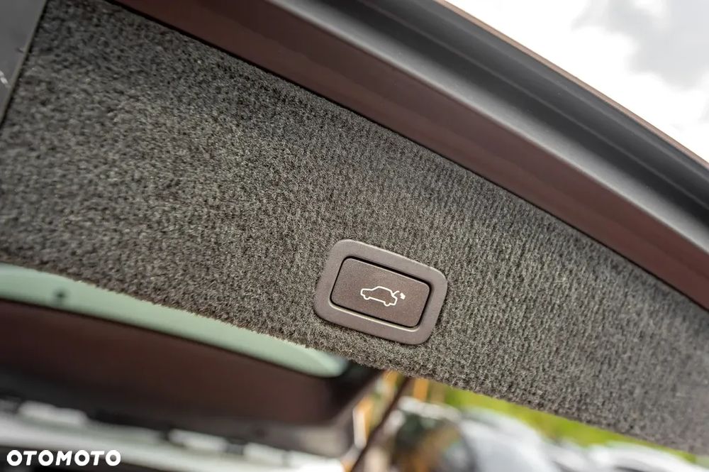 Volvo XC 60 D5 AWD Geartronic Ocean Race - 39