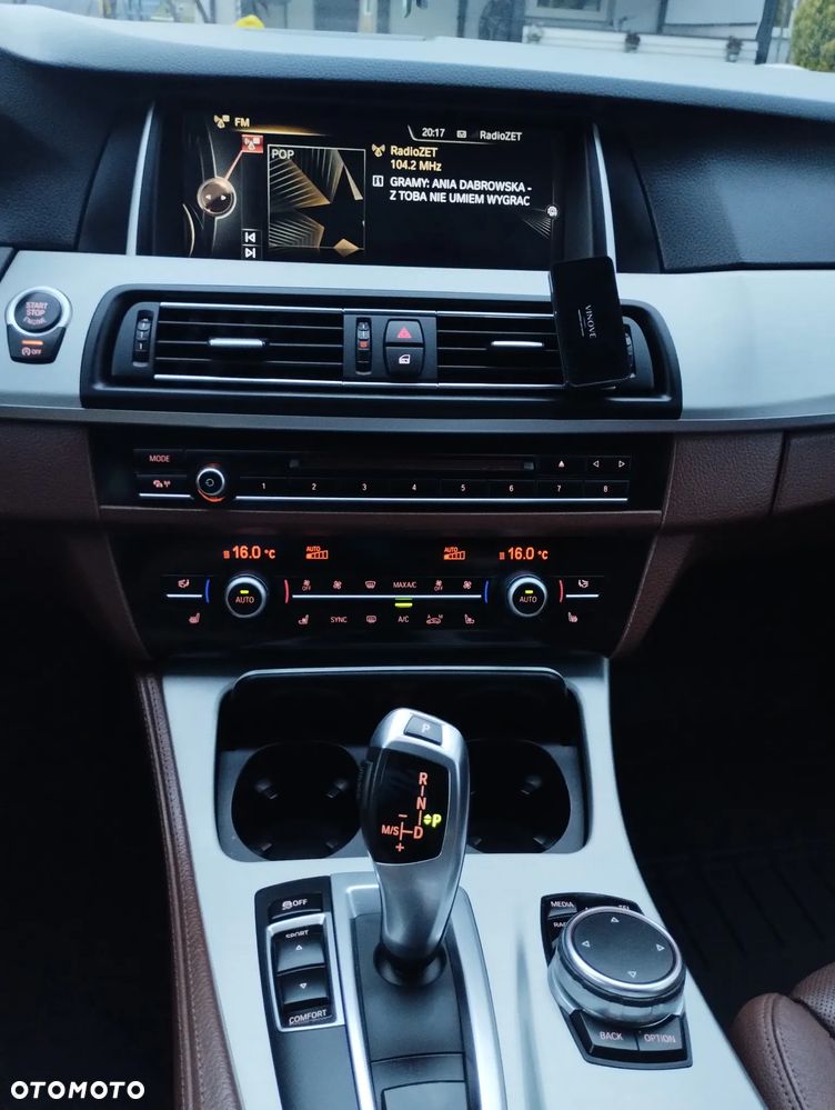 BMW Seria 5 530d Luxury Line - 23