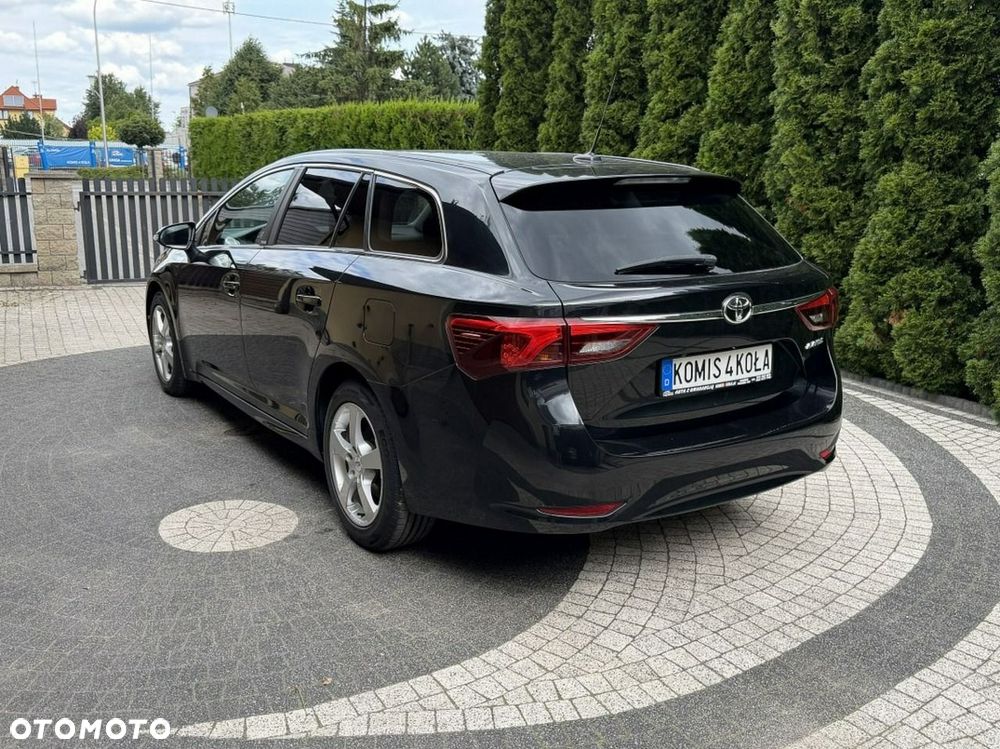 Toyota Avensis - 4