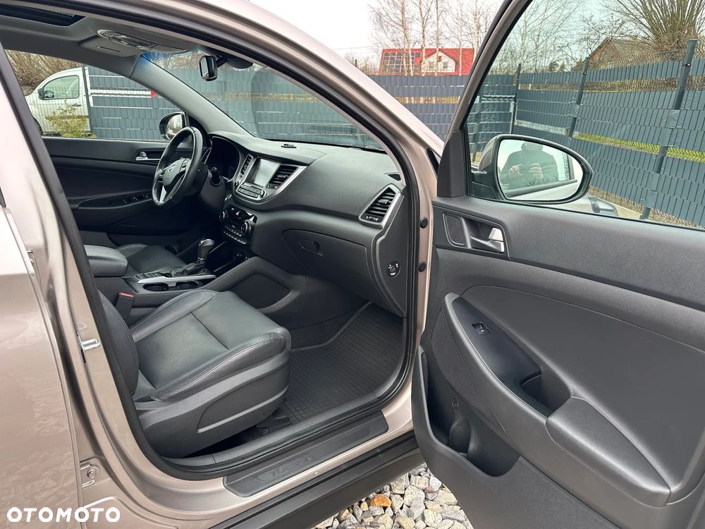 Hyundai Tucson blue 2.0 CRDi 4WD Premium - 32