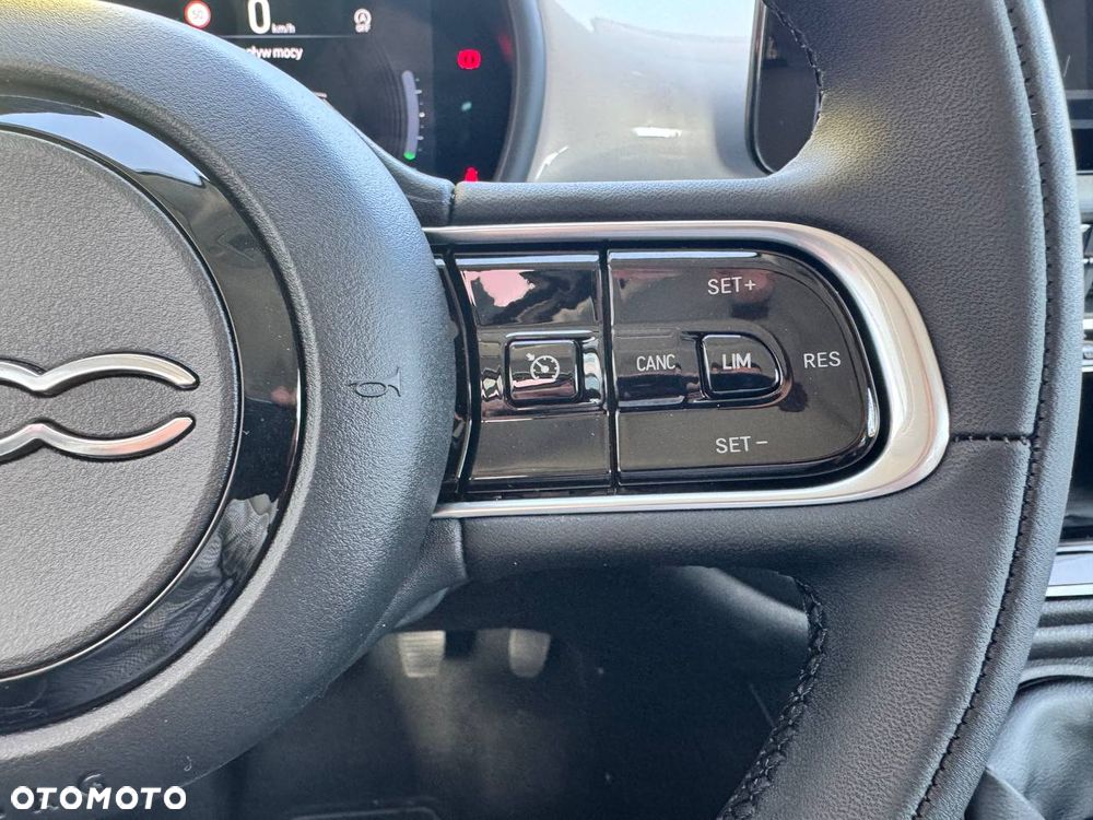 Fiat 500 1.0 Hybrid - 12