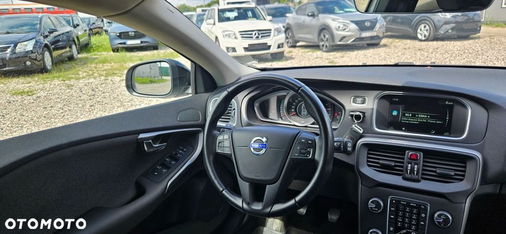 Volvo V40 Cross Country - 20